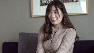 巨根のピストンに揺れる巨乳と肉厚のお尻、快楽に喘ぐ美女の淫らな姿！