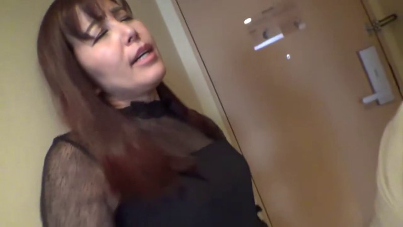 人妻ダンス講師、青年の手練手管で変態化!中出しを求める熟女の覚醒