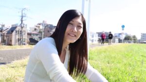 結婚5年目の人妻が性欲ストレスを他人棒で解消！即イキ不倫セックス