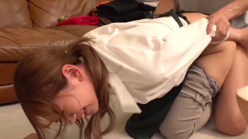 家事代行サービスで起こる、美人家政婦の即ハメ中出し事件